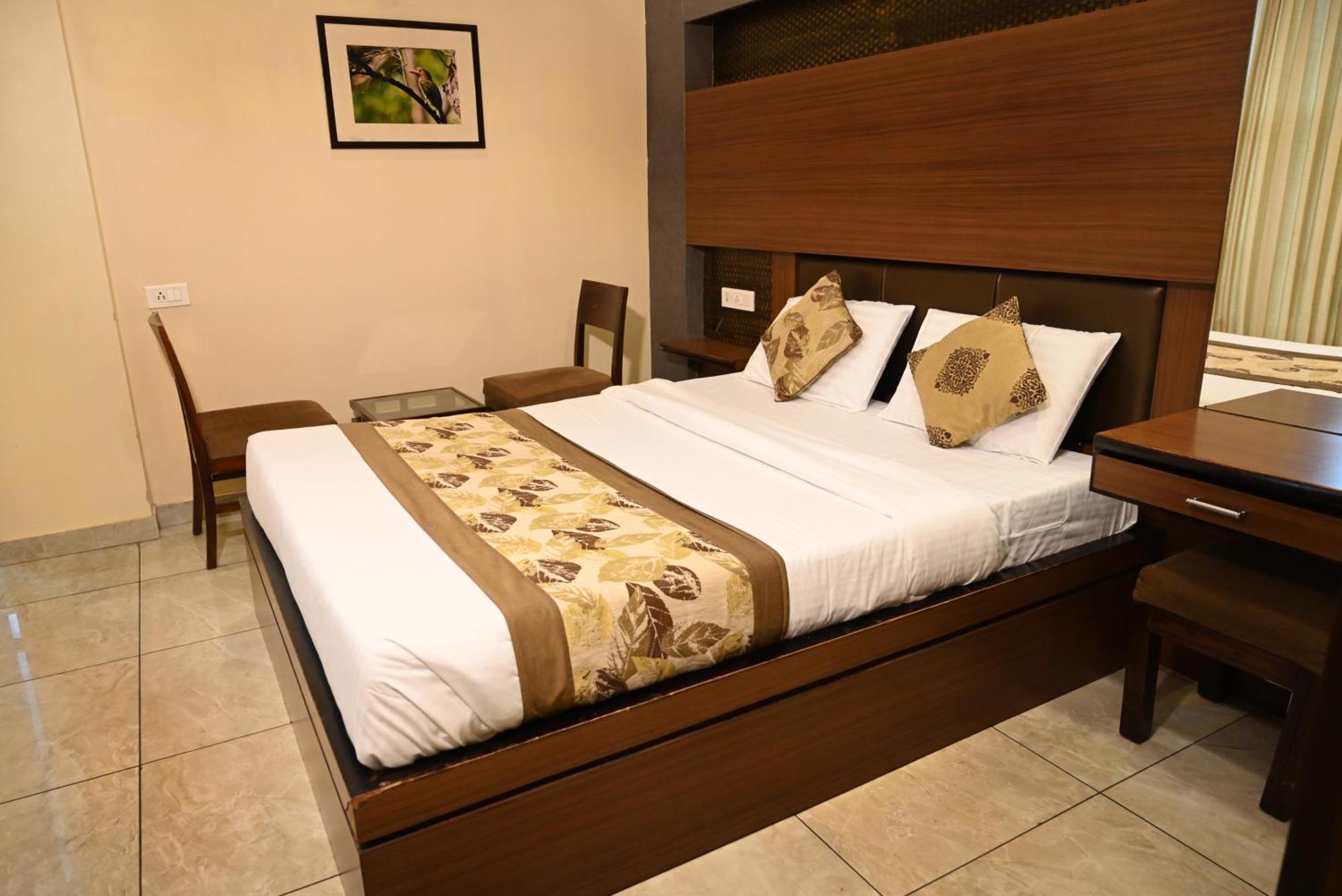 Hotel Plaza Inn, אג'מר מראה חיצוני תמונה
